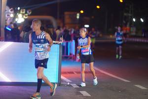 BIB: 
                            <button type="button" onclick="openModal(24194007)" class="btn btn-primary btn-sm float-right btn-popup" data-toggle="modal" data-target=".modal-high-quality">
                        <i class="fas fa-shopping-cart"></i> Add to Cart
                    </button>
                                            <button type="button" onclick="isThisMe(24194007, true)" class="btn btn-success btn-sm float-right btn-popup btn-isme hidden" data-toggle="tooltip" data-placement="bottom" title="นี่คือรูปของคุณใช่ไหม คลิกที่นี่เพื่อเอาเข้าอัลบั้ม">
                        <i class="fas fa-plus"></i> Add to album
                    </button>
                    <button type="button" onclick="isThisMe(24194007, false)" class="btn btn-warning btn-sm float-right btn-popup btn-isnotme hidden">
                        <i class="fas fa-ban"></i> Remove from album
                    </button>